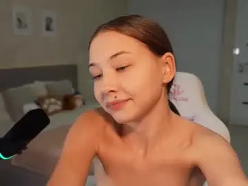 Chaturbate Live Sex Cam of luna_yung