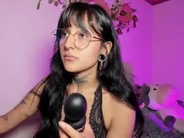 Chaturbate Nude Webcam of lolaleah_