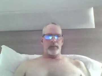 Chaturbate Live Sex Cam of mustang_daddy