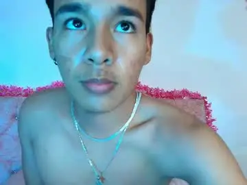 Chaturbate Live Sex Cam of noa_hot69