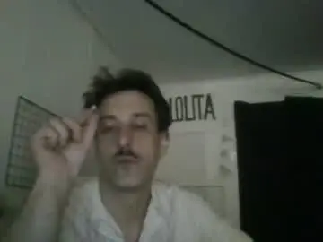 Chaturbate Free Porn Cam of tdiddy222