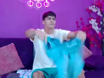 Chaturbate Adult Webcams of alessiovitale