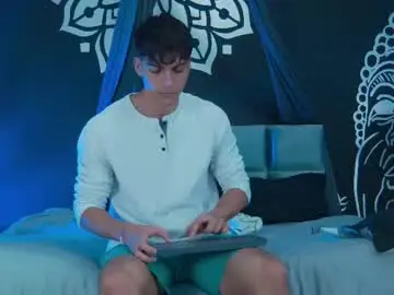 Chaturbate Adult Video Chat of alessiovitale