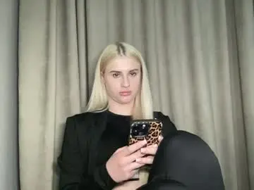 Chaturbate Free Live Porn of shyfox02