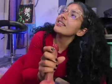 Chaturbate Free Porn Cam of witchofhearts