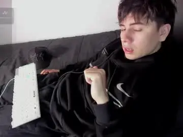 Chaturbate Free Porn Cam of _broken_47