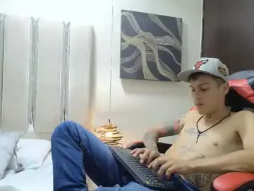 Chaturbate Live Sex Cam of ethan_wolfe