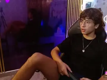 Chaturbate Nude Webcam of justin_tay1