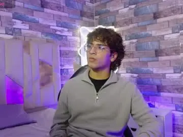 Chaturbate Nude Webcam of justin_tay1