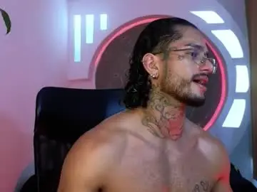 Chaturbate Live Porn of alanrodgers2_0