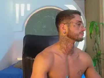 Chaturbate Free Live Porn of alanrodgers2_0