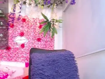 Chaturbate Live Sex Cam of blonde_squirt_