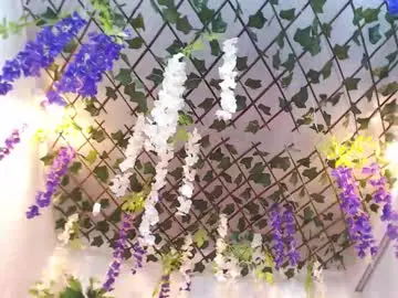 Chaturbate Live Sex Cam of blonde_squirt_