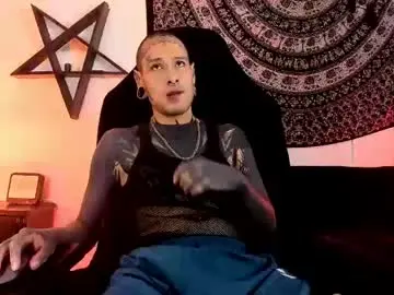 Chaturbate Live Porn of ink_u_buzz