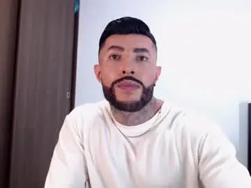 Chaturbate Free Porn Cam of maximus_golden