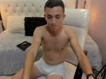 Chaturbate Free Live Porn of oliver_chaze