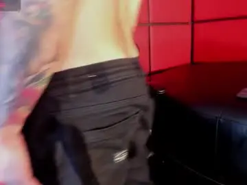 Chaturbate Nude Webcam of damian_bulls