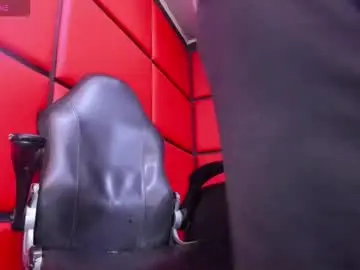 Chaturbate Nude Webcam of damian_bulls