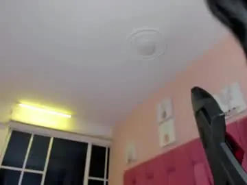Chaturbate Live Sex Cam of jean_dreams