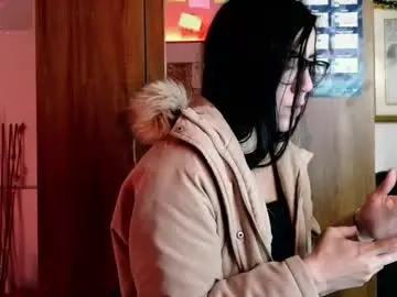 Chaturbate Live Sex Cam of laujgray