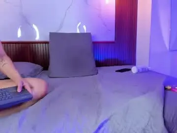 Chaturbate Live Sex Cam of lillian_lee1