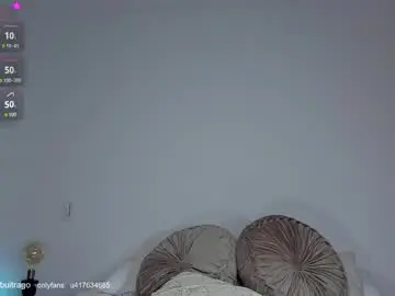 Chaturbate Live Sex Cam of massivecockfuckbunny