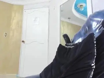 Chaturbate Live Sex of ricobrown777