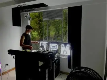 Chaturbate Best live sex cam show of yizus_bonz