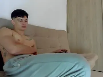 Chaturbate Sex Cam of yizus_bonz