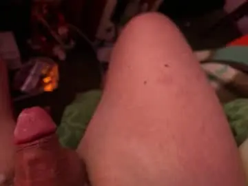 Chaturbate Live Sex Cam of bigswollenhead4u
