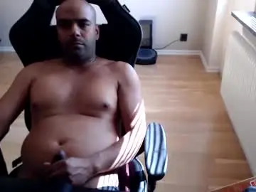 Chaturbate Live Sex Cam of dan_the_man43