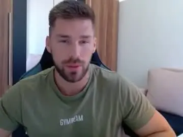 Chaturbate Free Porn Cam of darius_94