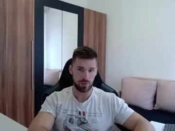 Chaturbate Best live sex cam show of darius_94