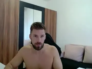 Chaturbate Live Sex Cam of darius_94