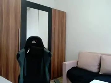 Chaturbate Adult Webcams of darius_94