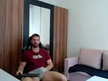 Chaturbate Live Sex Cam of darius_94