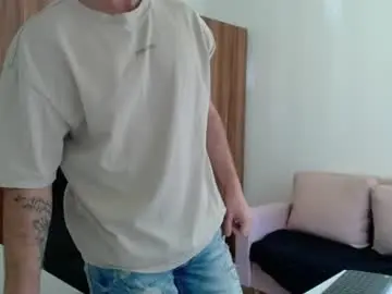 Chaturbate Sex Chat of darius_94