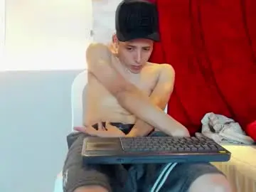 Chaturbate Free Porn Cam of esteban_2102