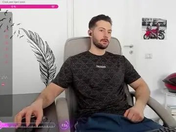 Chaturbate Live Sex Cam of hard_chriss