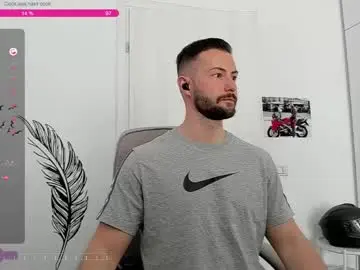 Chaturbate Live Sex Cam of hard_chriss