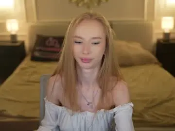 Chaturbate Live Sex Cam of kira0541