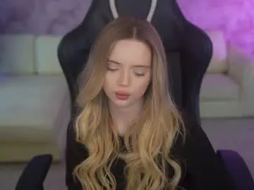 Chaturbate Nude Webcam of kira0541