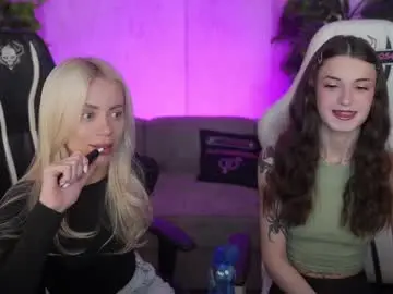 Chaturbate Nude Webcam of kira0541