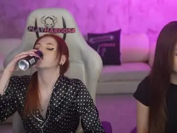 Chaturbate Live Sex Cam of kira0541