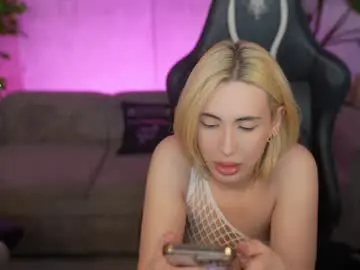 Chaturbate Adult Webcams of kira0541