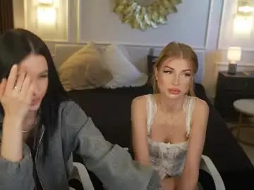 Chaturbate Watch Live Sex Cams of kira0541