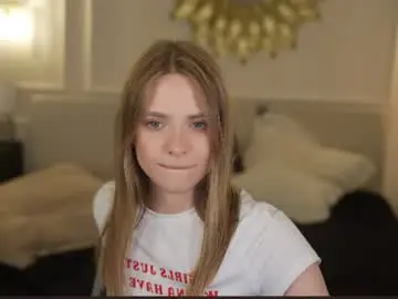Chaturbate Nude Webcam of kira0541