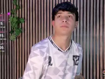 Chaturbate Live Sex Cam of felipe_boy_18