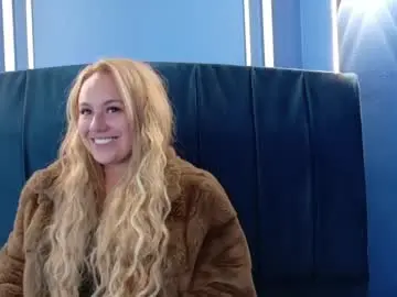 Chaturbate Live Porn of angel_white25