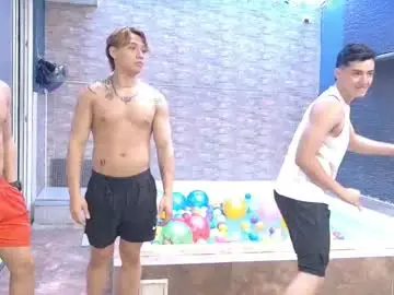 Chaturbate Free Porn Cam of boysgang_sex